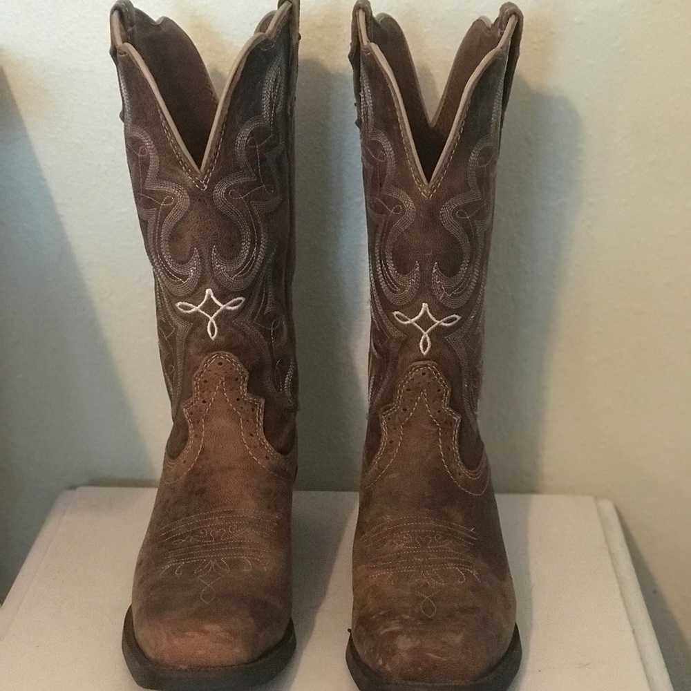 Justin women’s “Stampede” square toe cowgirl boots